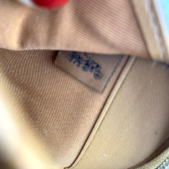 Coach accordion zip around wallet - Picture 9 of 12